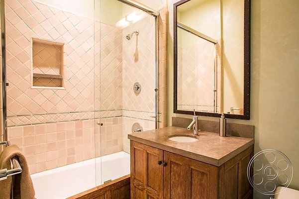 black-dahlia-25 black-dahlia-25