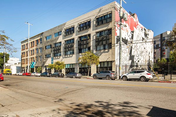 A2F 671 arts district