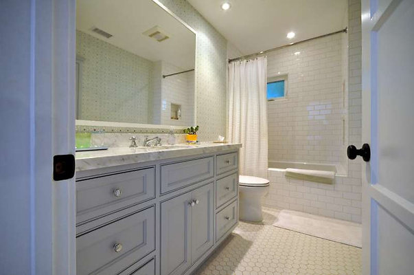 8965 bath 4