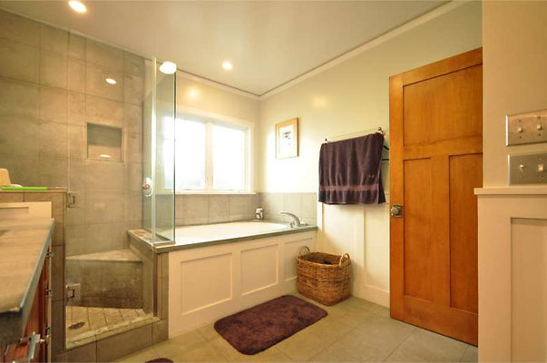 9301 bath 2 9301 bath 2