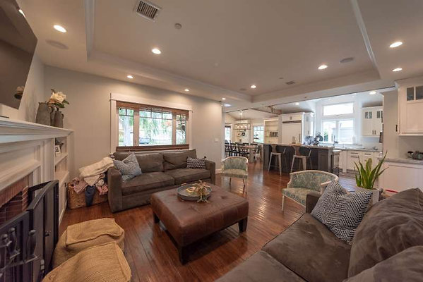 8072 living 2 8072 living 2