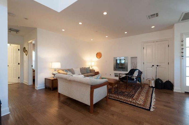 10694 living 1 10694 living 1