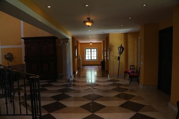 UNIVERSAL-A439-LA-103