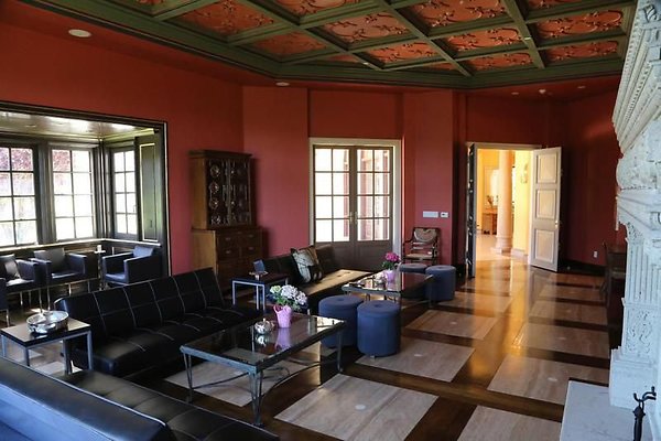 UNIVERSAL-A439-LA-94