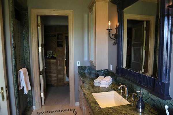 UNIVERSAL-A439-LA-138 UNIVERSAL-A439-LA-138