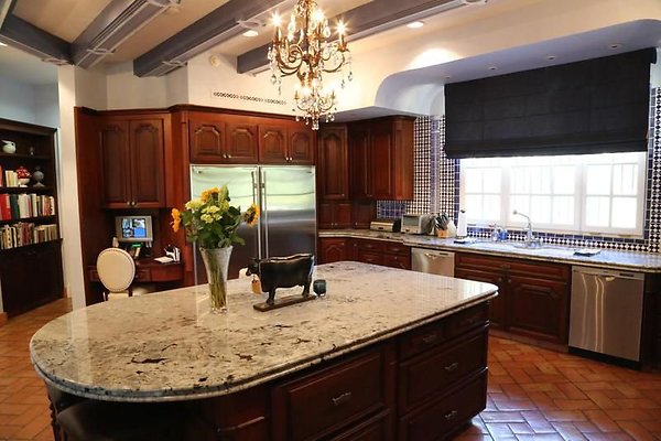 UNIVERSAL-A439-LA-116