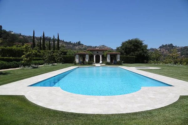 UNIVERSAL-A439-LA-68