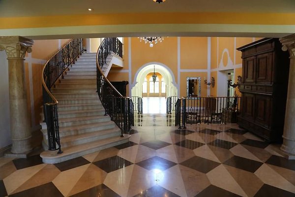 UNIVERSAL-A439-LA-102