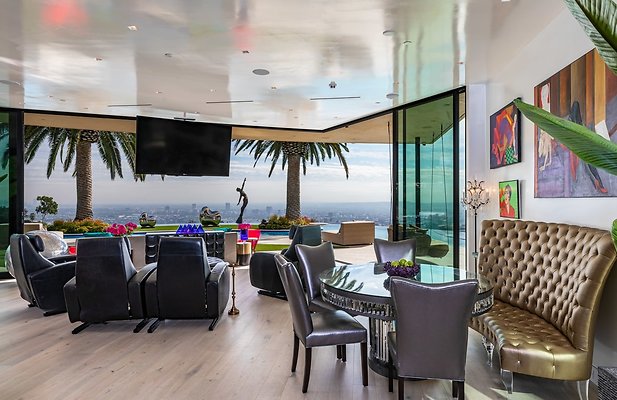 UNIVERSAL-A049-LA-63