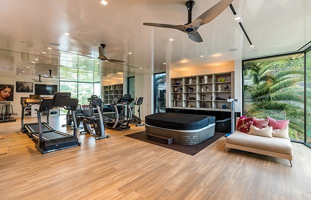 UNIVERSAL-A049-LA-82