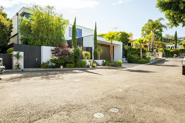uni 1305 collingwood Pl, 90069