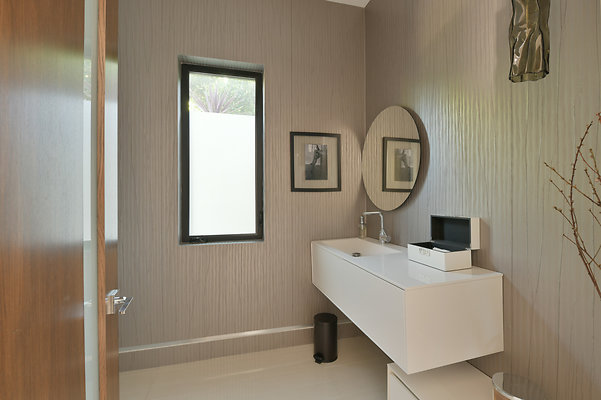 UNIVERSAL-D016-LA*-29