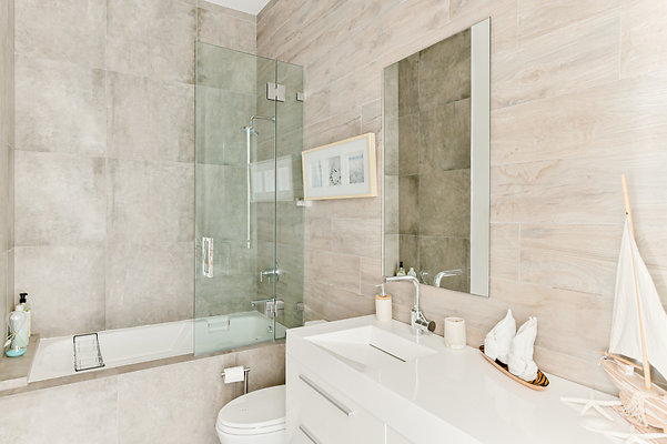 UNIVERSAL-D016-LA*-44