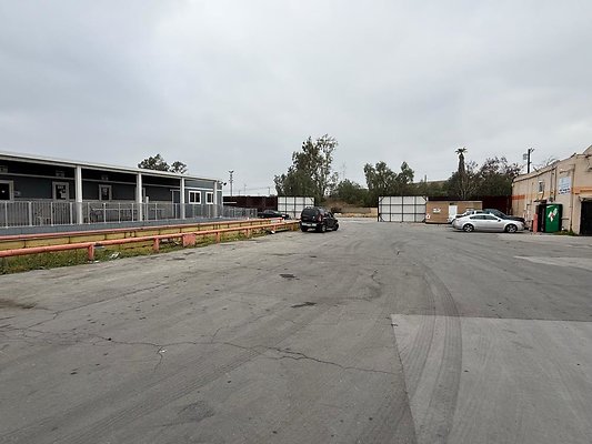 th IMG 1055