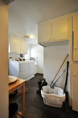 8891 laundry 1