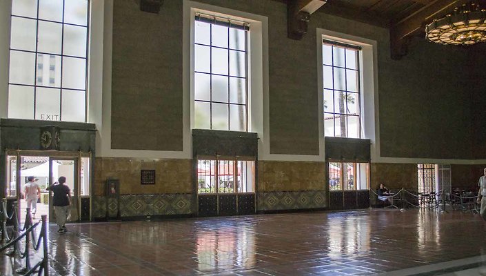 Union-Station-Waiting-Areas-028