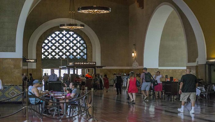 Union-Station-Waiting-Areas-040