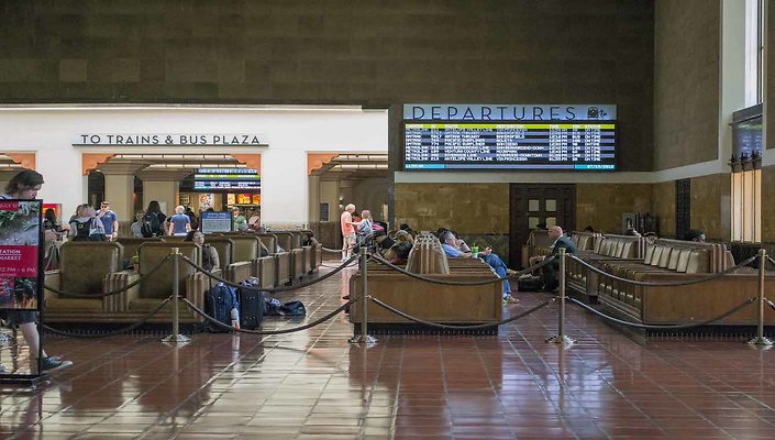 Union-Station-Waiting-Areas-049