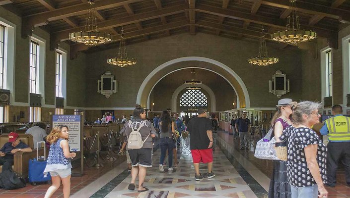 Union-Station-Waiting-Areas-054