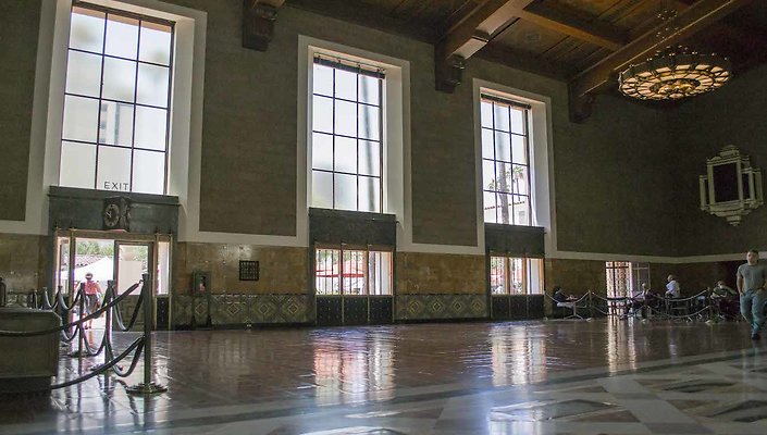 Union-Station-Waiting-Areas-033