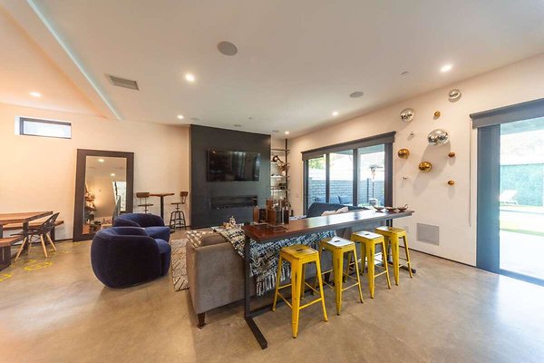 13972 living 6 13972 living 6