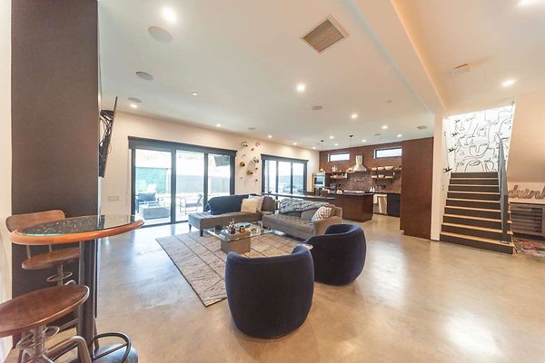 13972 living 2 13972 living 2