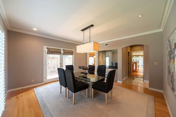 13987 dining 3