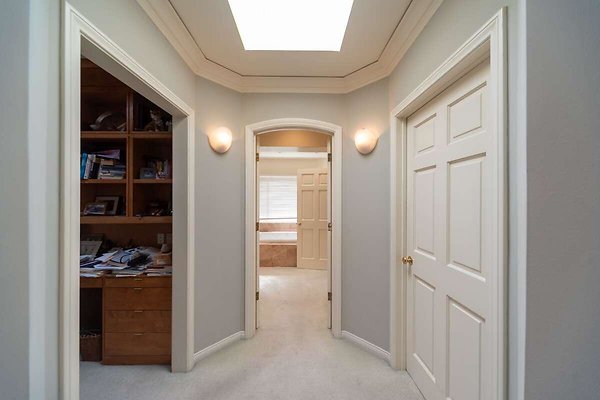 13987 closet 1