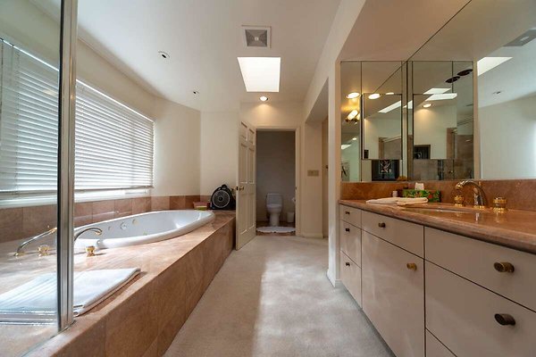 13987 bath 1