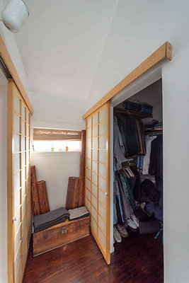 12252 closet 1 12252 closet 1