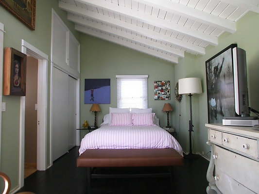 8241 bed 1 8241 bed 1