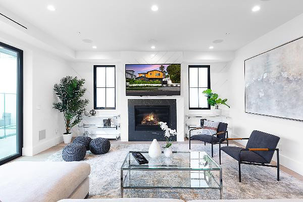 12304 living 2 12304 living 2