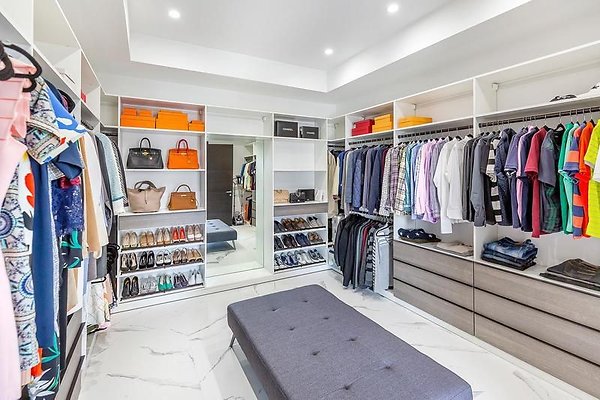 UNIVERSAL-B169-CHEVHILLS-34 UNIVERSAL-B169-CHEVHILLS-34