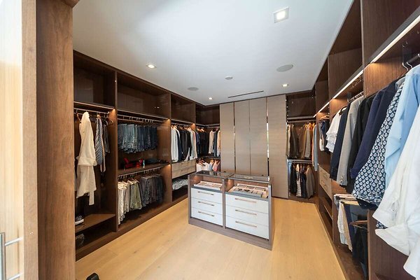 13847 closet 1 13847 closet 1