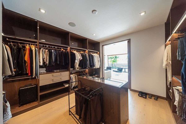 13847 closet 2 13847 closet 2