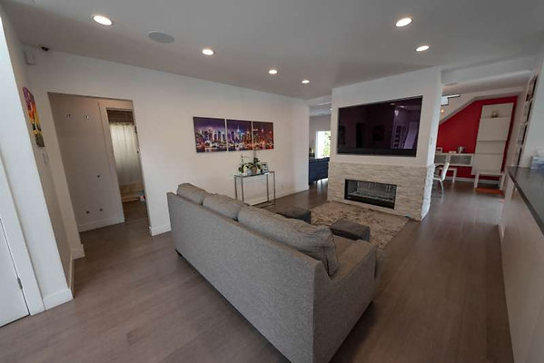 11414 living 3