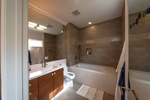 11213 bath 5