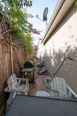 11213 side 4