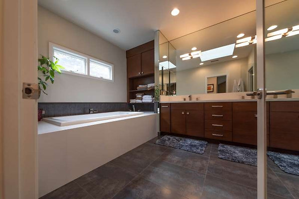 11213 bath 1
