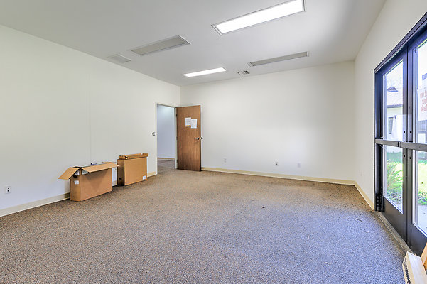 UNIVERSAL-C122-LA-214 UNIVERSAL-C122-LA-214