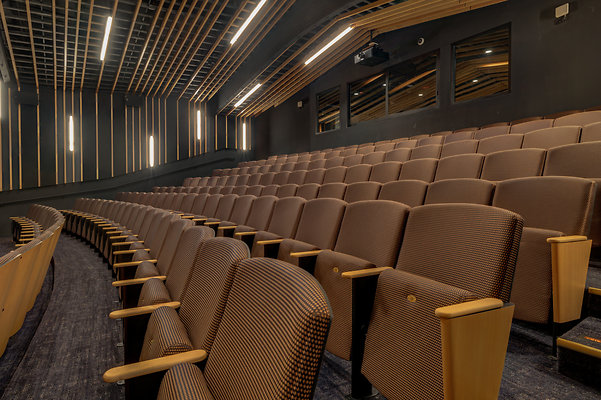 UNIVERSAL-C122-LA-143 UNIVERSAL-C122-LA-143