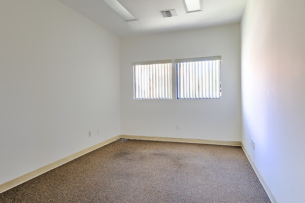 UNIVERSAL-C122-LA-211 UNIVERSAL-C122-LA-211