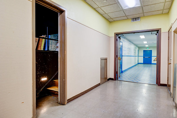 UNIVERSAL-C122-LA-84 UNIVERSAL-C122-LA-84