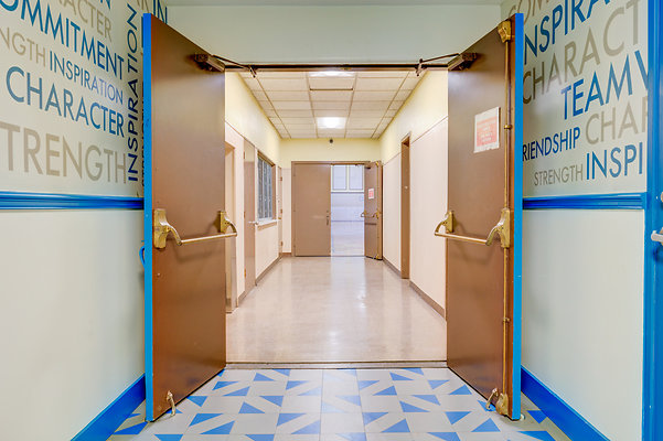 UNIVERSAL-C122-LA-81 UNIVERSAL-C122-LA-81