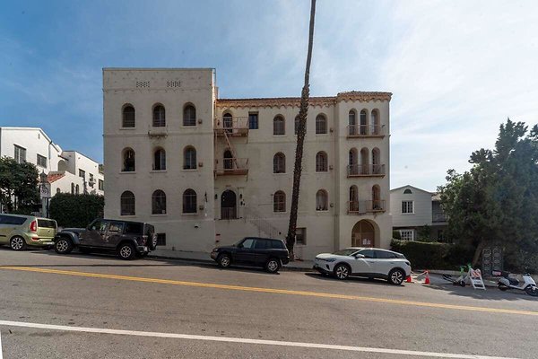 CLEARED CAST LosAngeles 13991