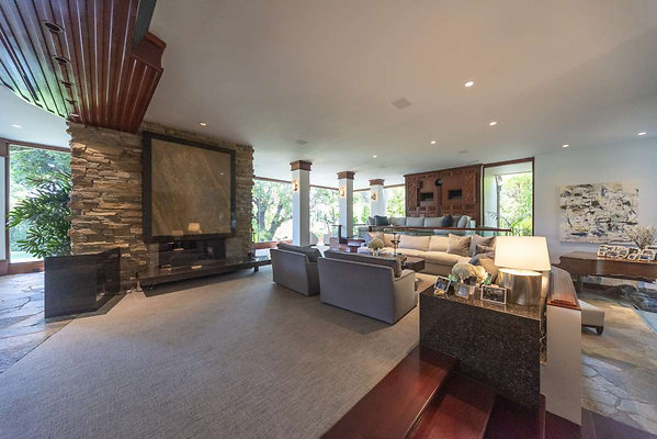 13769 living 2 13769 living 2