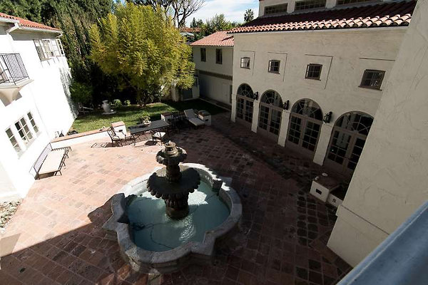 9883 courtyard 1 9883 courtyard 1