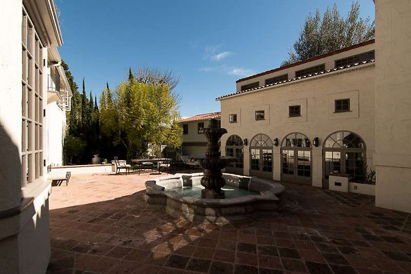 9883 courtyard 4 9883 courtyard 4