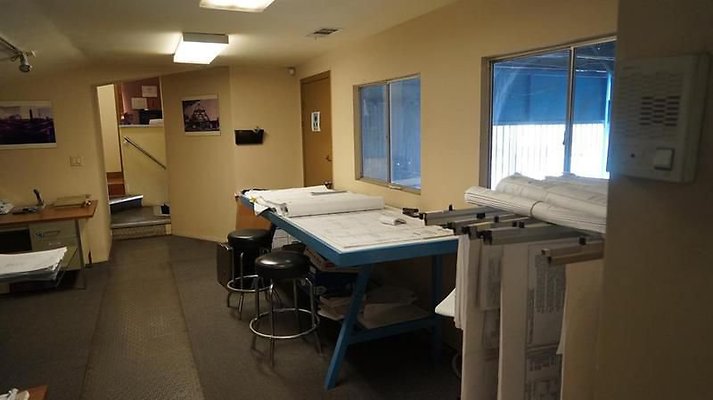 UNIVERSAL-A105-LA-24 UNIVERSAL-A105-LA-24