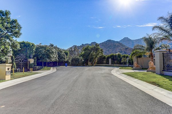 UNIVERSAL-A694-CHW-23 UNIVERSAL-A694-CHW-23